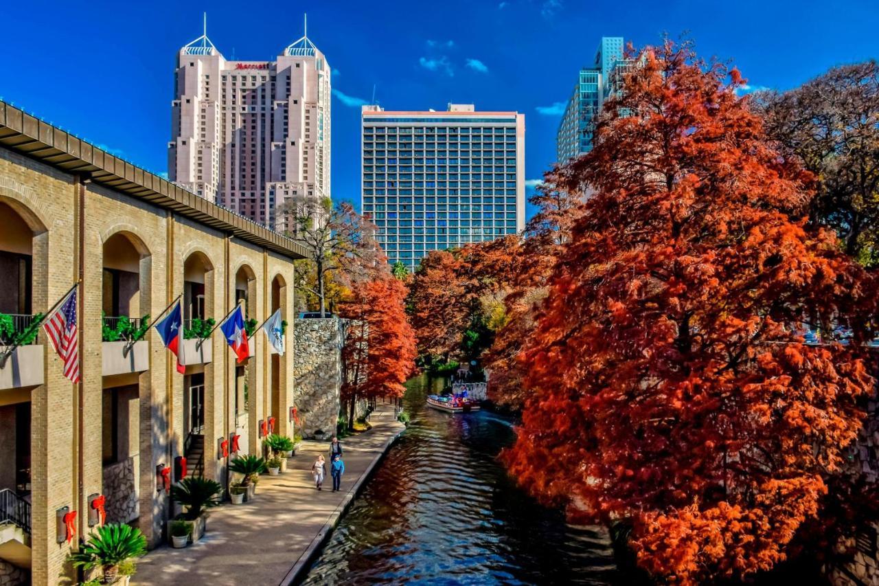 San Antonio Marriott Riverwalk Hotel Exterior photo