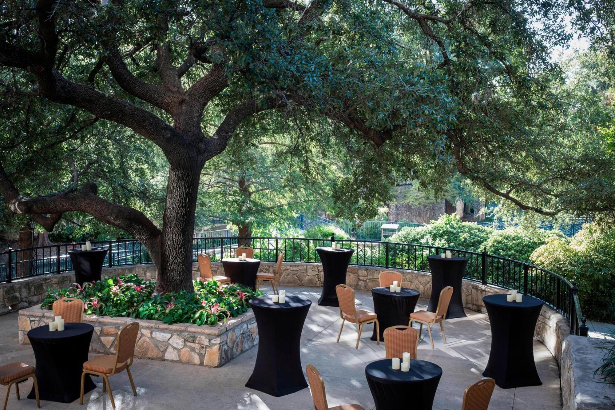 San Antonio Marriott Riverwalk Hotel Exterior photo